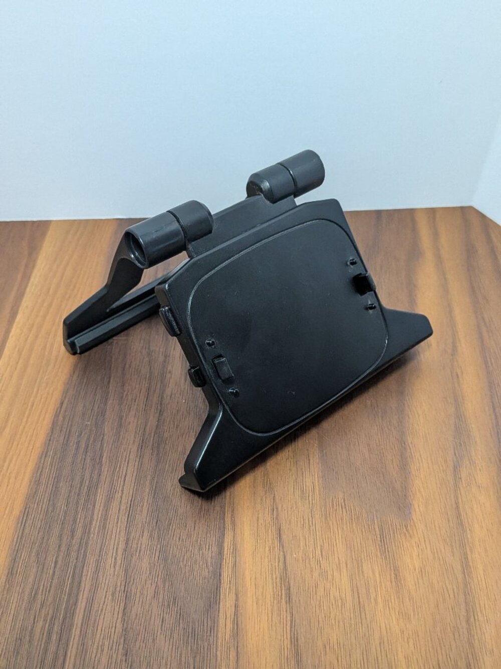 Xbox 360 Kinect Motion TV Mounting Clip, Model#5112C2B, Adjustable, Black